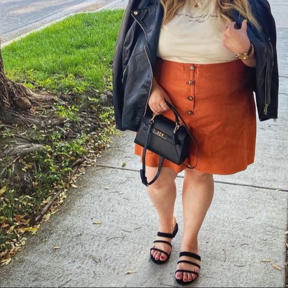 Leith Plus Size Orange Rust Linen Shorts - image 4